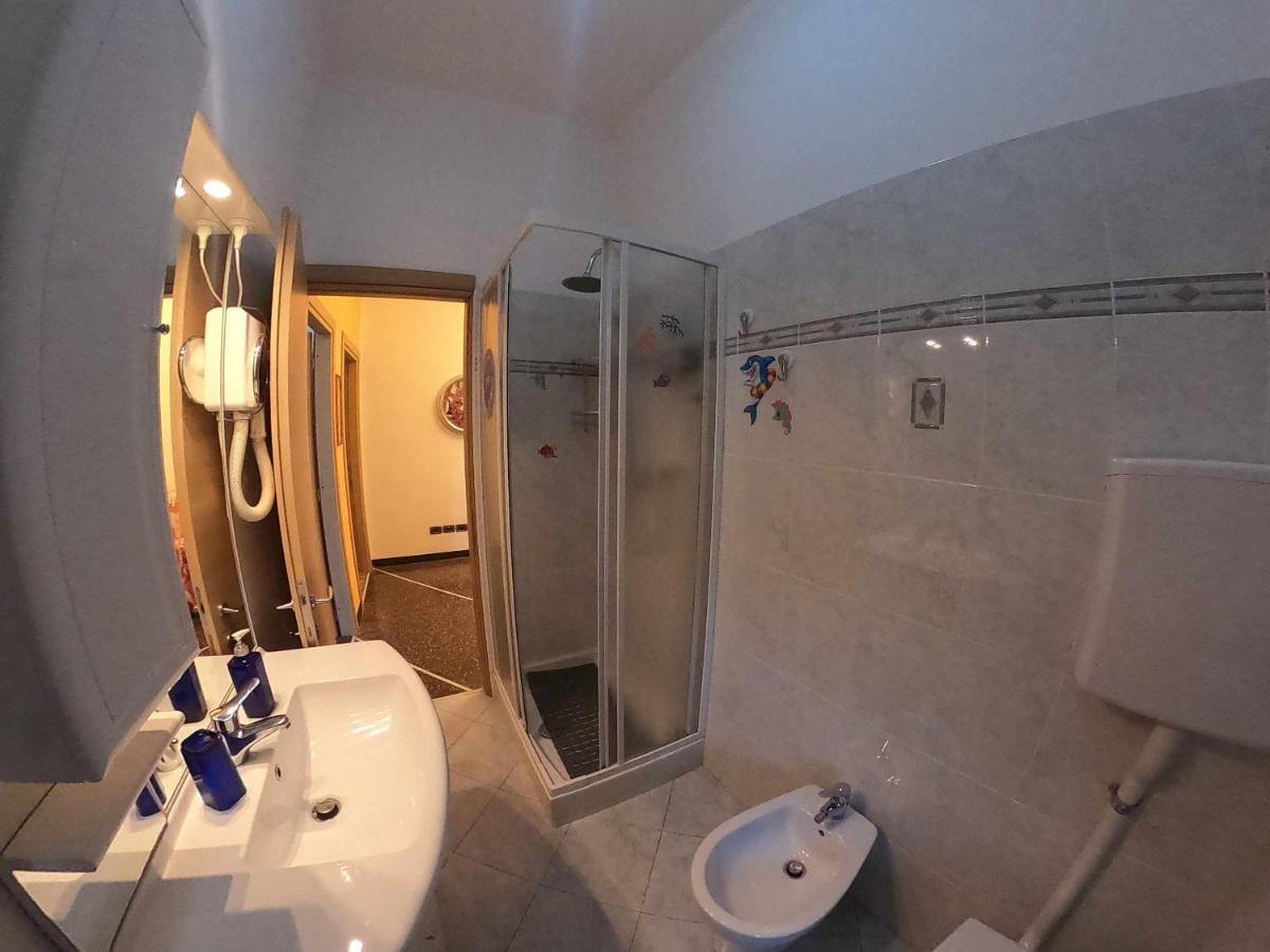 Apartment Gentile A 200 Metri Dal Mare Albissola Marina Luaran gambar